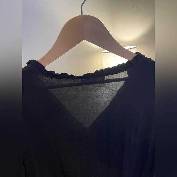 **Below suggested price!!** MSCH - black top size L - Picture 2 of 5